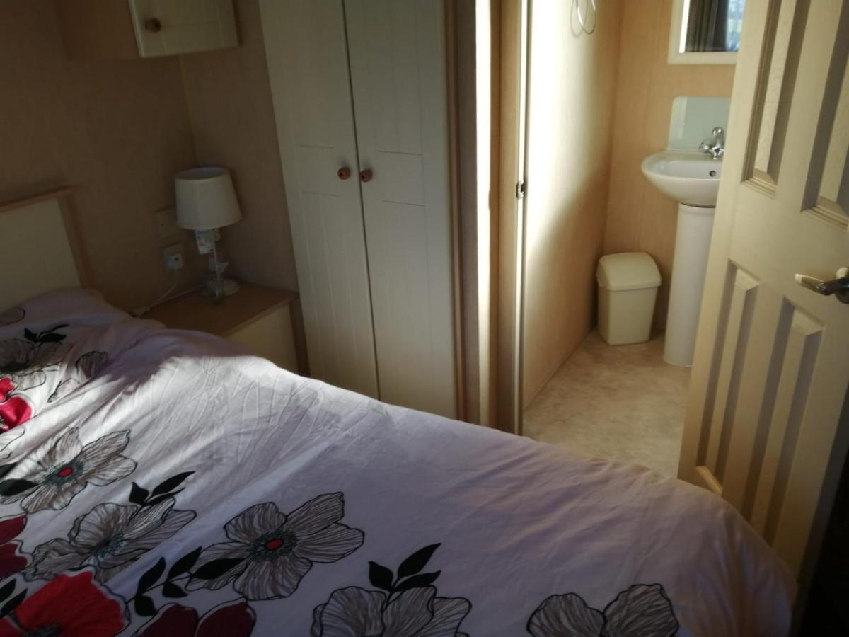 Lyntons 3 Bedroom Caravan Pets Stay Free Linen Included Heacham Zewnętrze zdjęcie