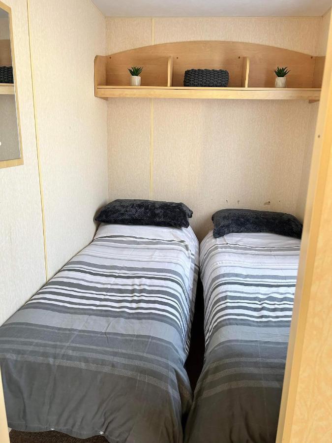 Lyntons 3 Bedroom Caravan Pets Stay Free Linen Included Heacham Zewnętrze zdjęcie